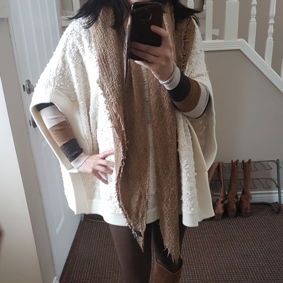 🎉Sold At MP🎉Free people easy breezy poncho sweater  Size M - Picture 8 of 12